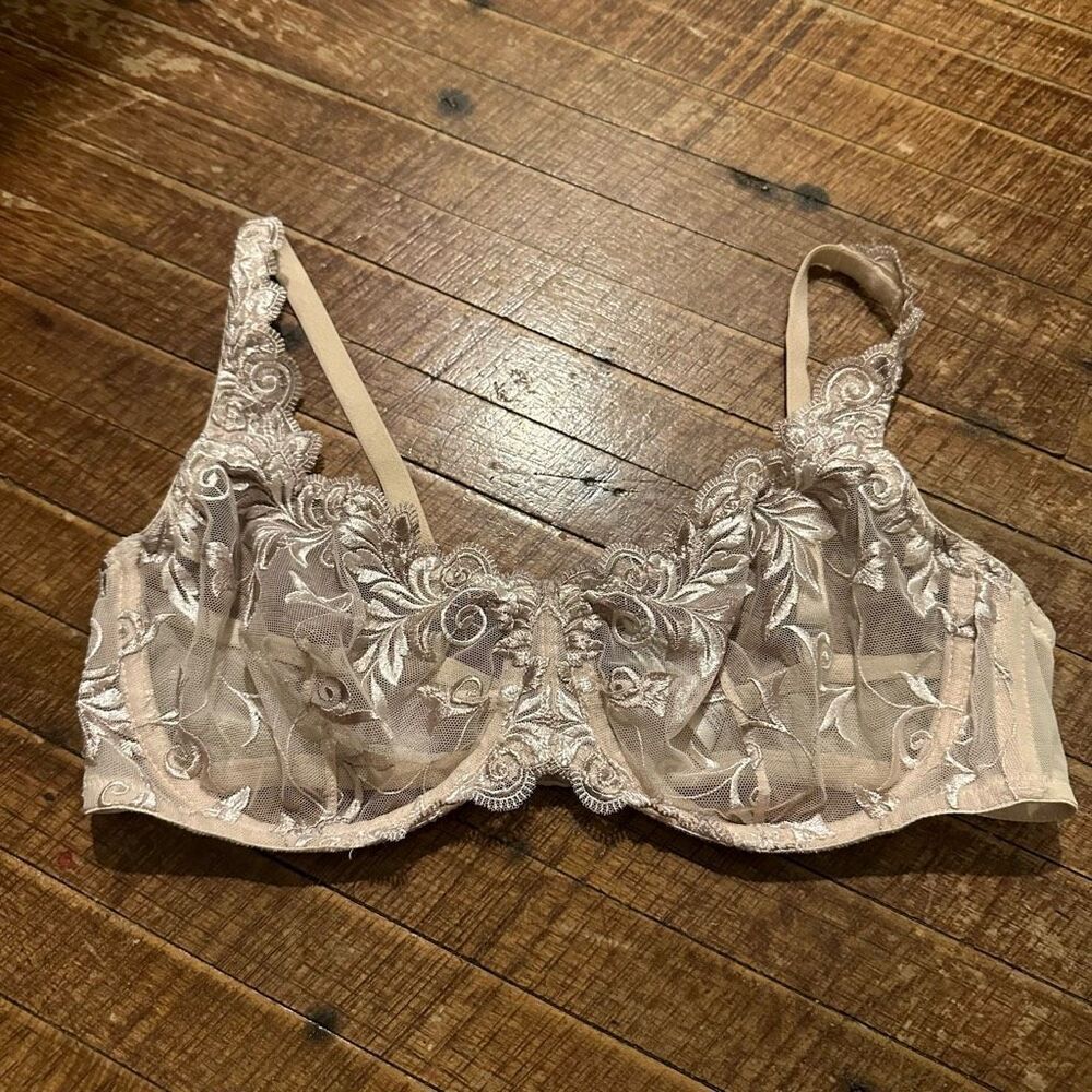 Soma nude Sensuous lace unlined sexy retro 36C bra
